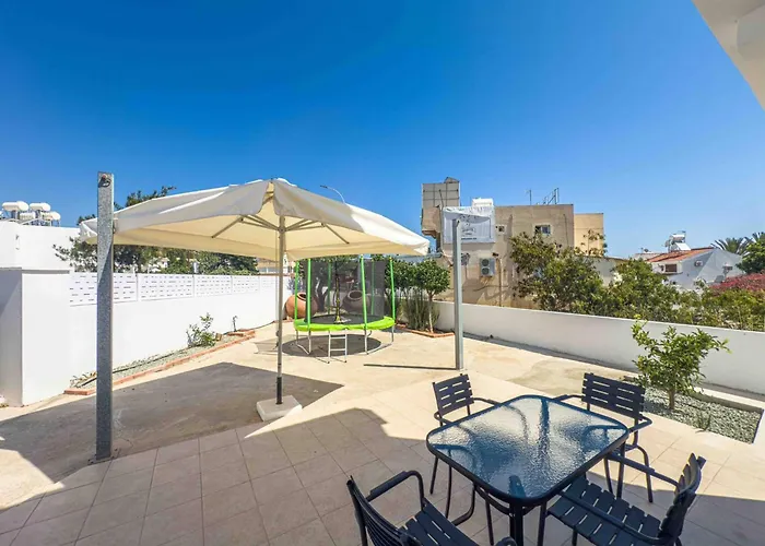 Chris Family - Walk To Fig Tree Bay 빌라