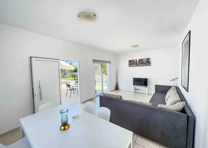 Chris Family - Walk To Fig Tree Bay 빌라 프로타라스