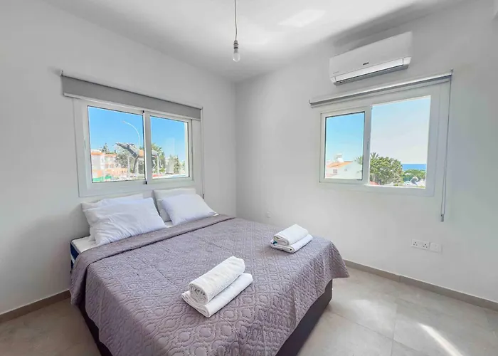 Chris Family - Walk To Fig Tree Bay 빌라